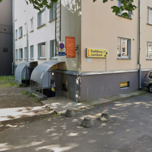 Kesklinna lombard, Maneeži 1